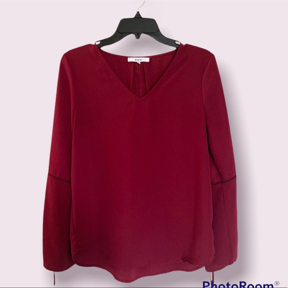 ❤️ Bell Sleeve V-Neck Flowy Blouse Top